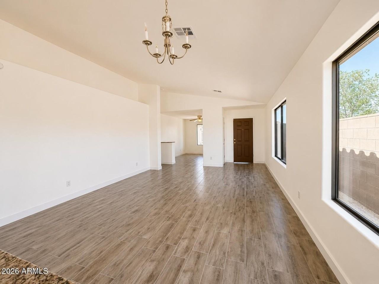 5256 W Pleasant Ln - Photo 4 of 19
