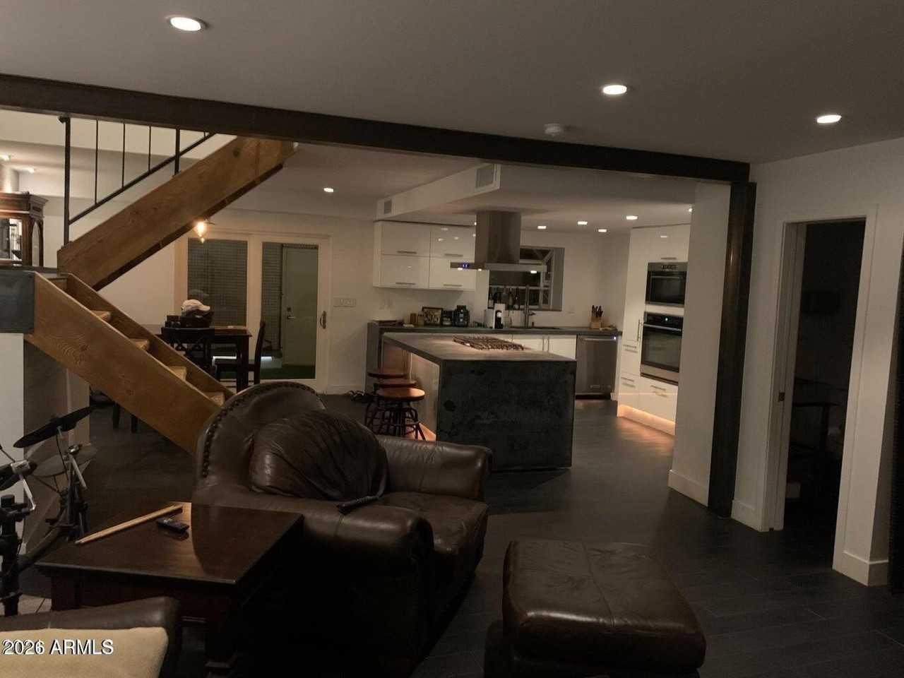 3805 N 28th St - Photo 3 of 17