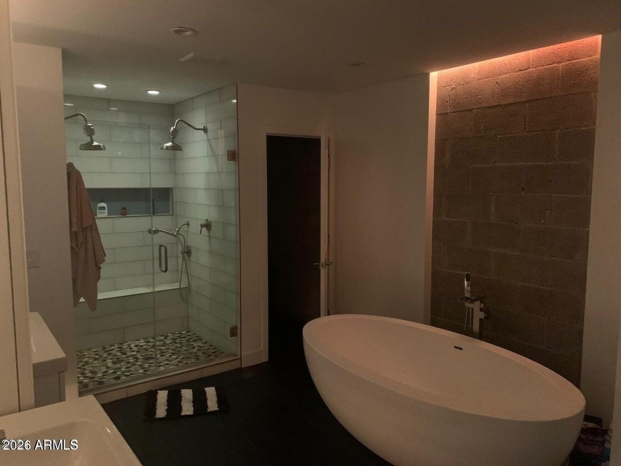 3805 N 28th St - Photo 5 of 17