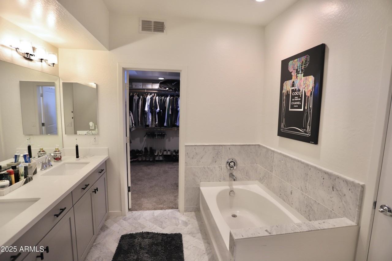 2315 N 52nd St #124 - Photo 5 of 18