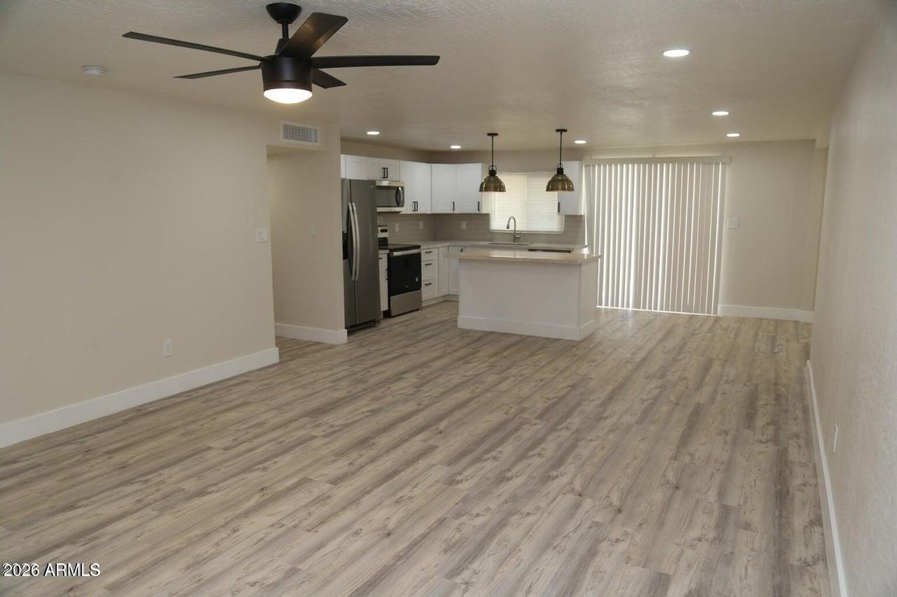3737 E Eugie Ave - Photo 7 of 23