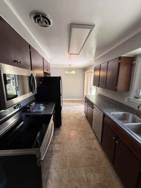52 Keyel Dr #1 - Photo 2 of 10