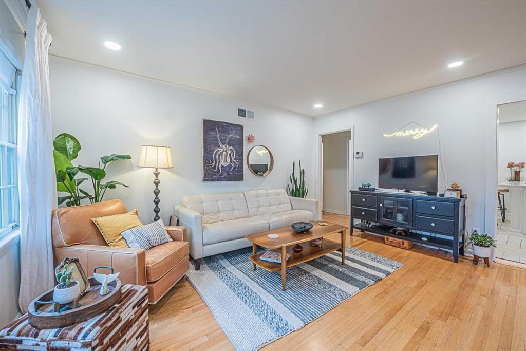 1639 Ivy Rd #1 - Photo 2 of 20