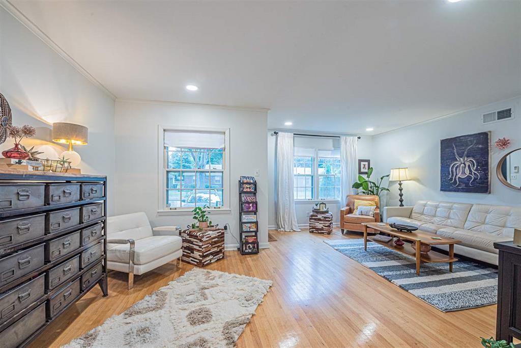1639 Ivy Rd #1 - Photo 6 of 20
