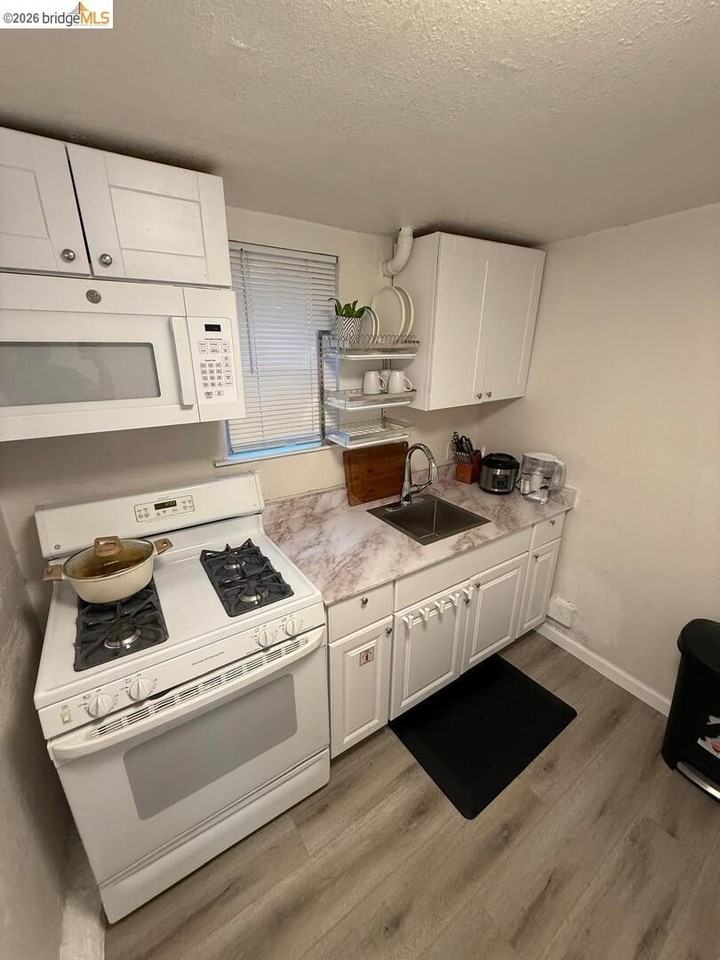 1242 88th Ave #C - Photo 3 of 16