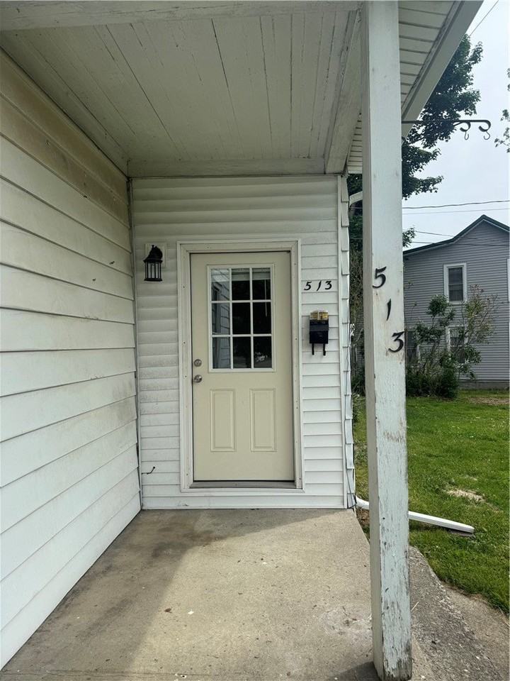 513 S Main St - Photo 3 of 11