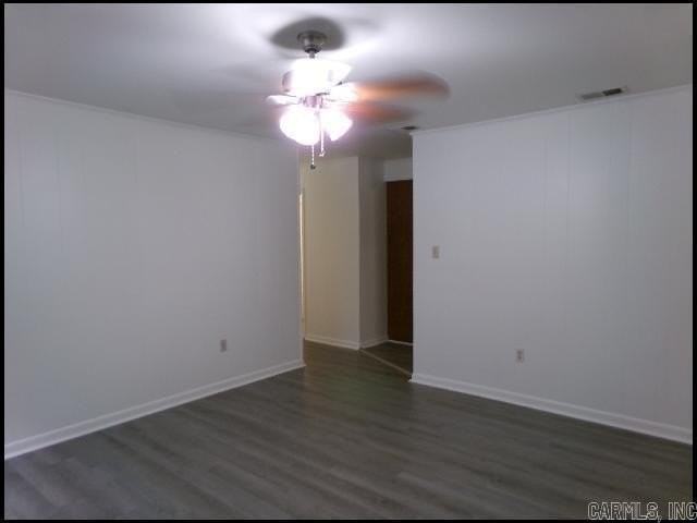 204 Dobbs St - Photo 3 of 18