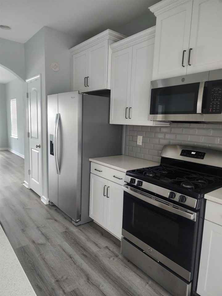 5527 Redleaf Rose Dr - Photo 3 of 30