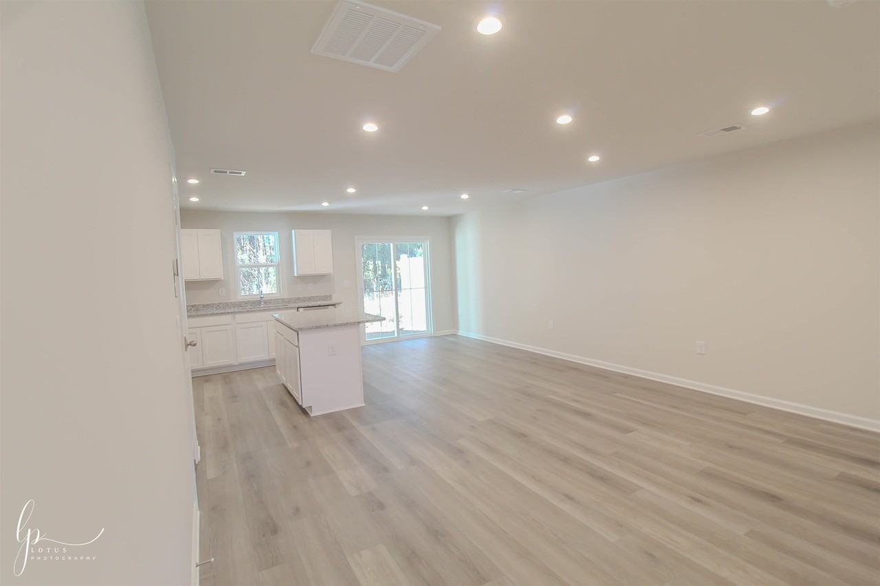 237 Christiana Ln #D - Photo 4 of 21