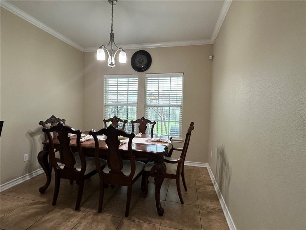 6905 Aaron Dr - Photo 3 of 13