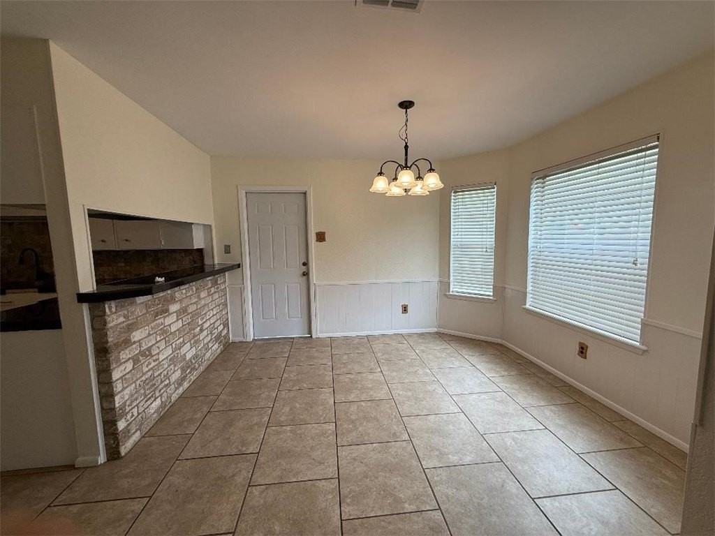110 Timberview St - Photo 7 of 28