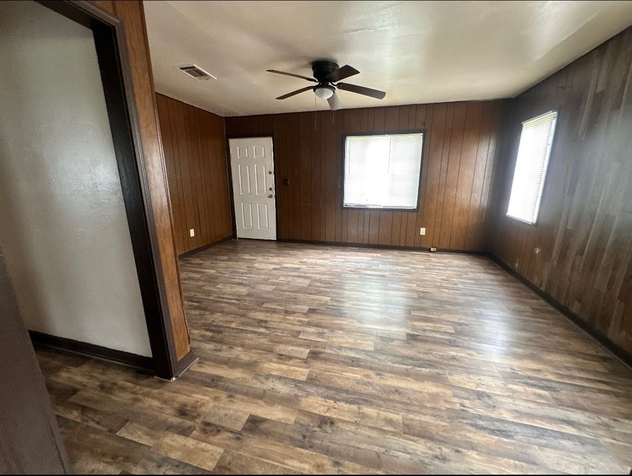 1317 S Main St - Photo 3 of 10