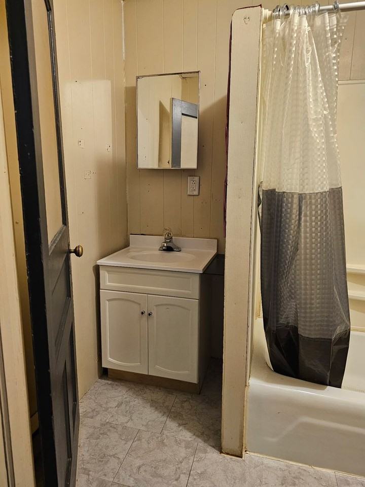 110 E Canda St - Photo 5 of 8