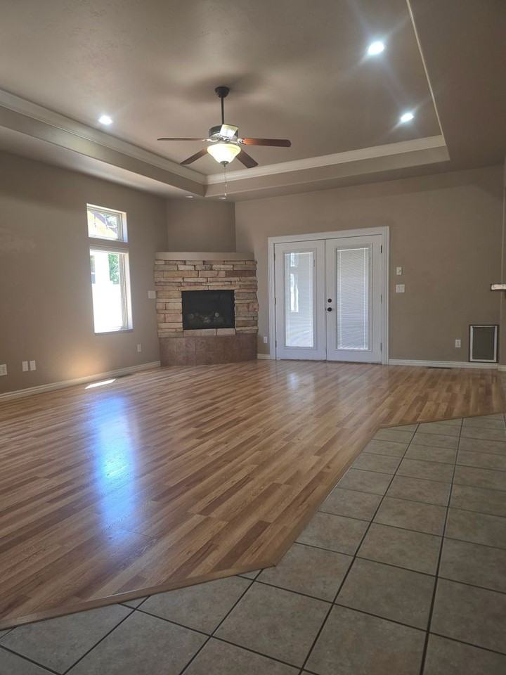 243 Papago St - Photo 4 of 28
