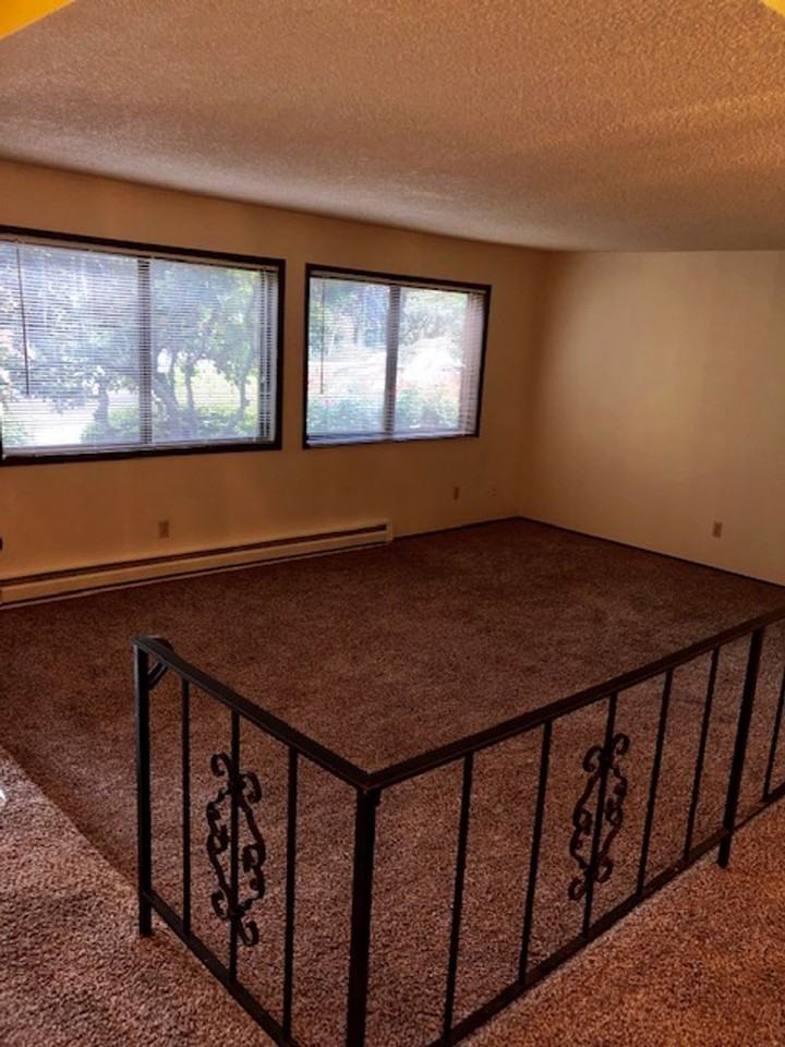 Monteclair - Photo 4 of 25