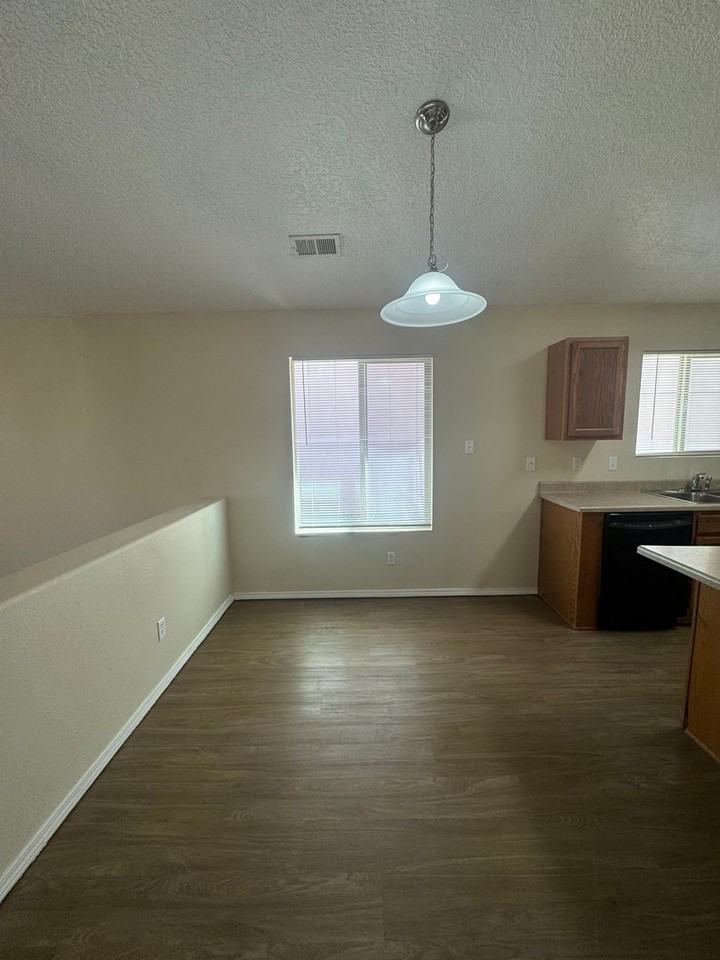 800 Purple Aster Ave Sw - Photo 7 of 23