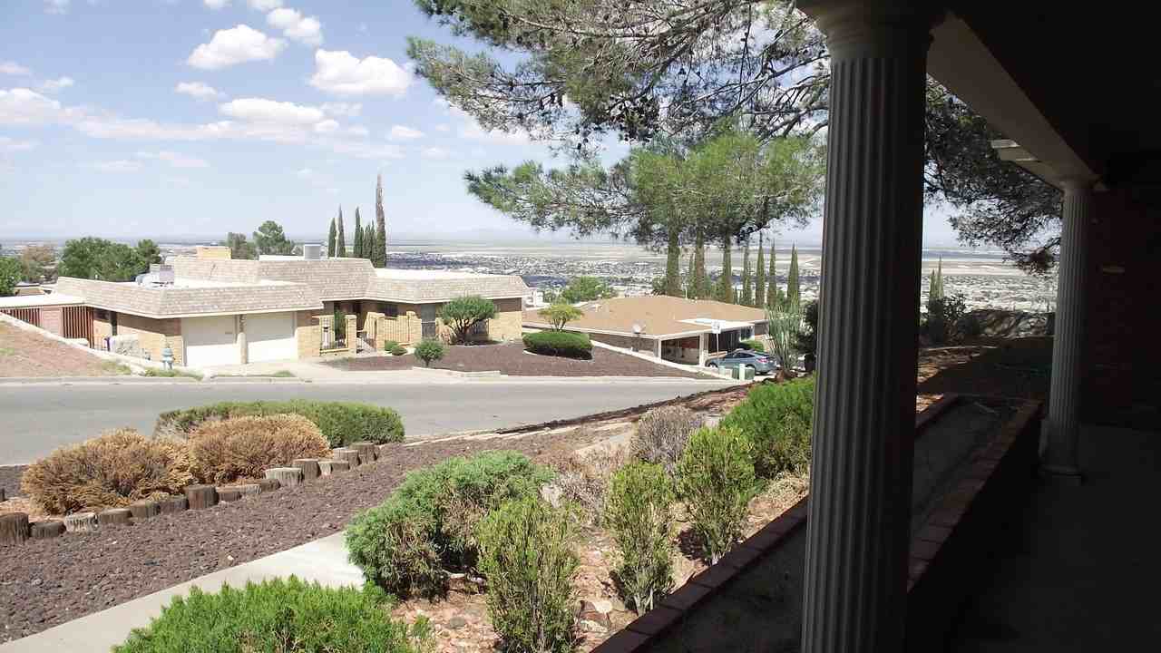 3124 Stone Edge Rd - Photo 3 of 35