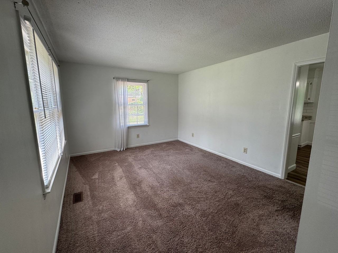 315 Pine Rd - Photo 2 of 21