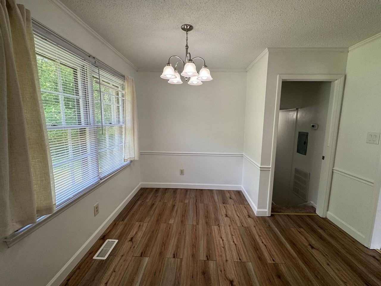 315 Pine Rd - Photo 5 of 21