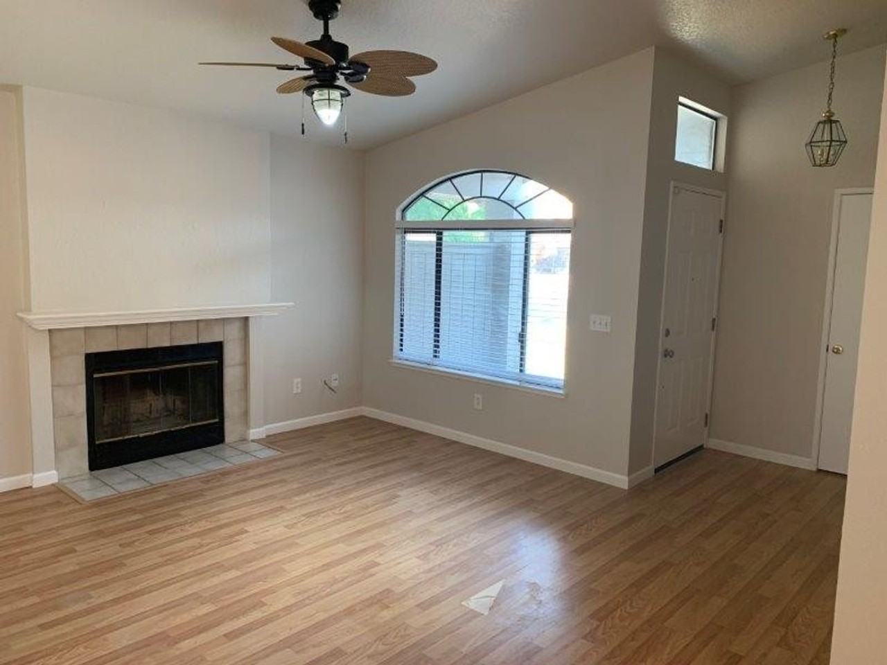 8228 Bluehaven Ct - Photo 2 of 23