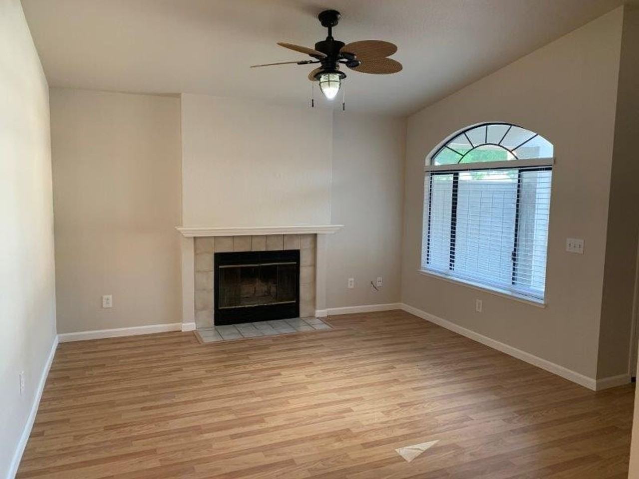 8228 Bluehaven Ct - Photo 3 of 18