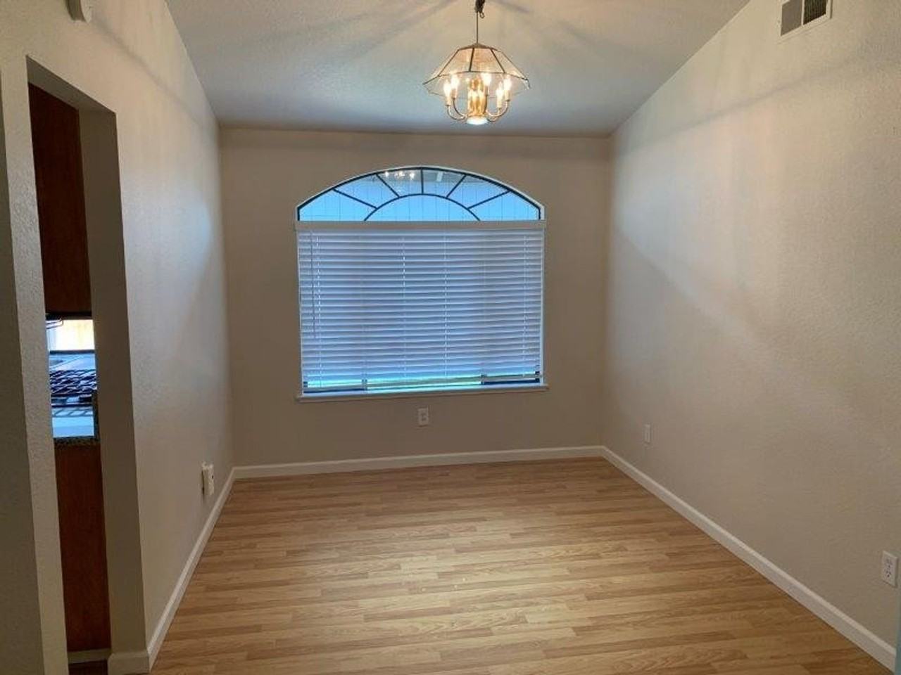 8228 Bluehaven Ct - Photo 6 of 18