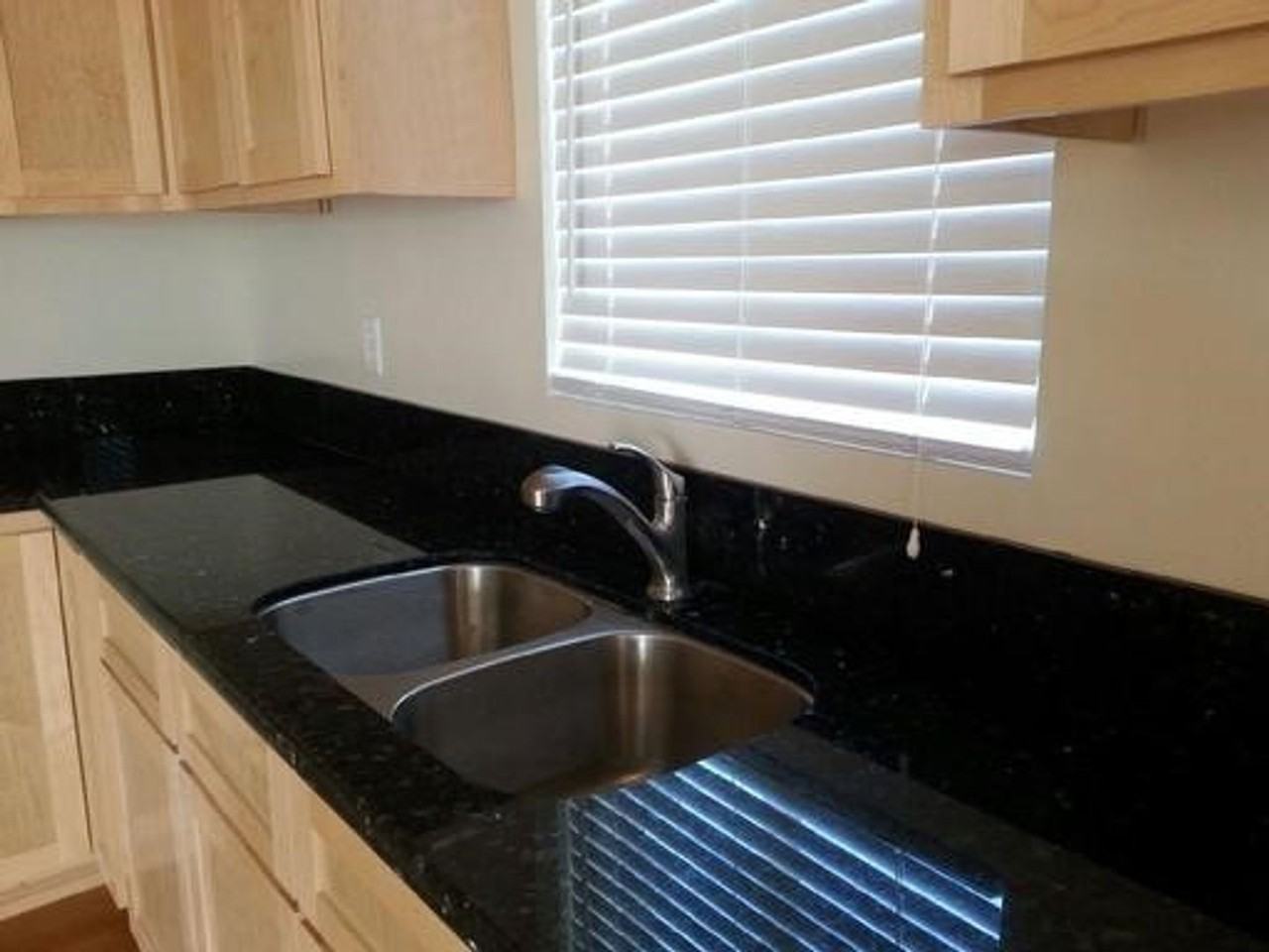 1155 Ravenna Ave Apt C - Photo 5 of 11