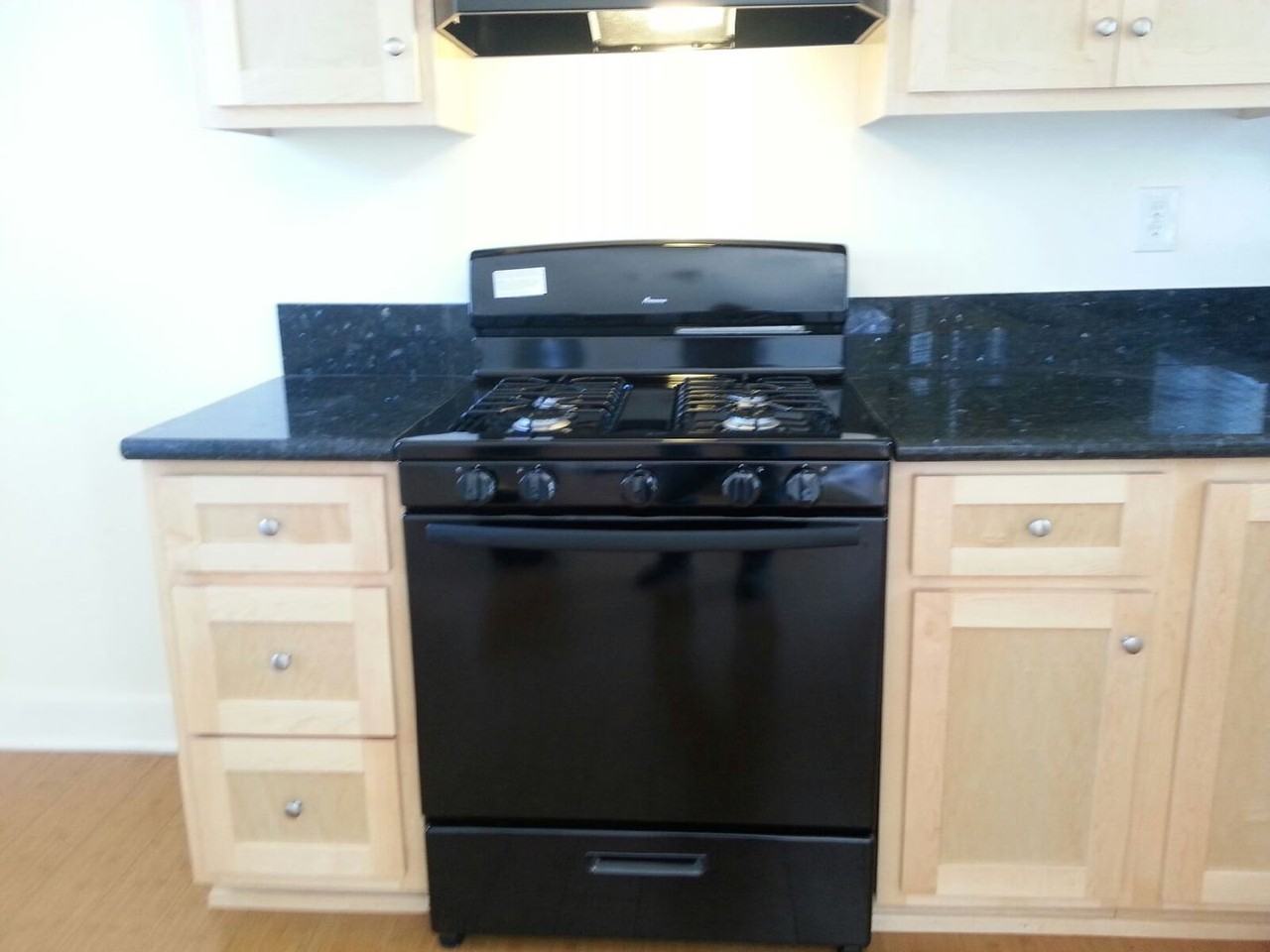1155 Ravenna Ave Apt C - Photo 6 of 11