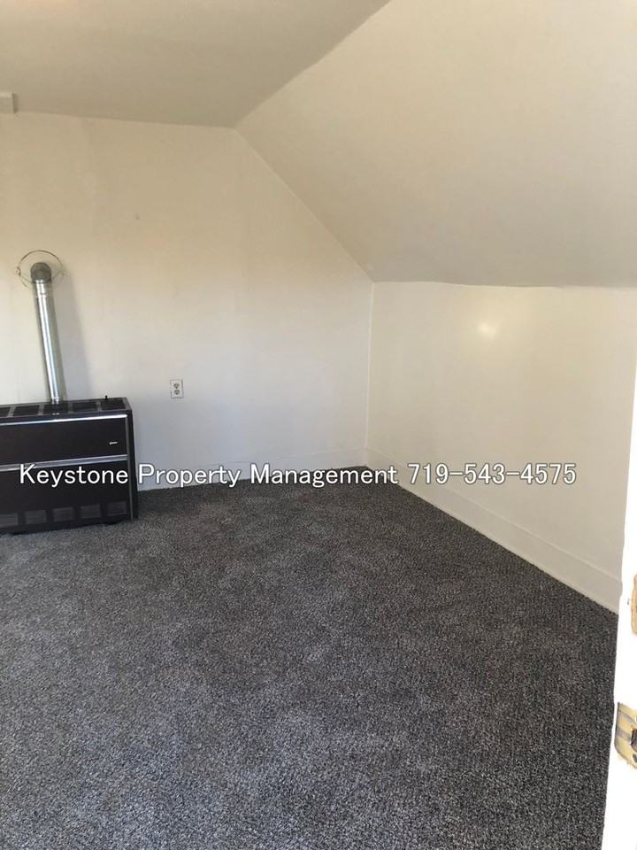 321 E 2nd St - Photo 4 of 13