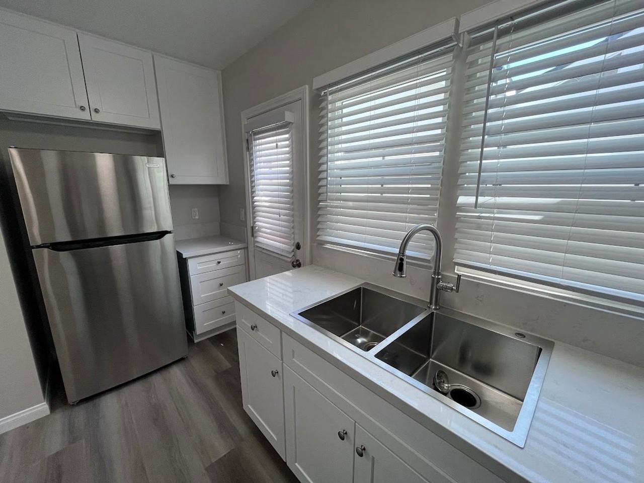 0022 BERRO FAMILY BUILDING - Photo 4 of 25