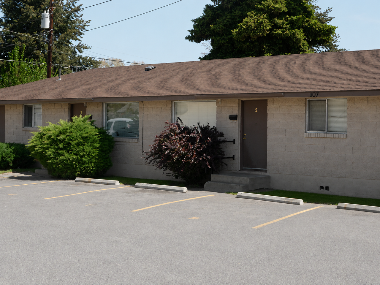 107 E Fremont Ave #1 - Photo 7 of 15