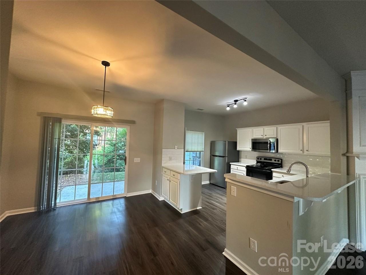 6613 Rothchild Dr - Photo 4 of 10