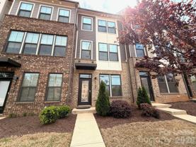 3735 S Tryon St - Photo 1 of 1