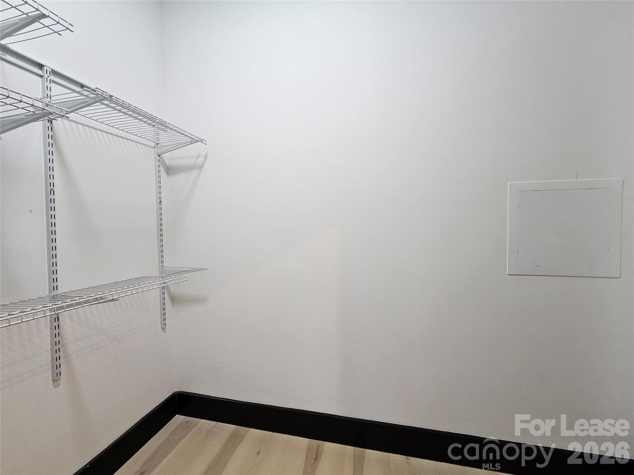 1002 Crawford Rd - Photo 6 of 15