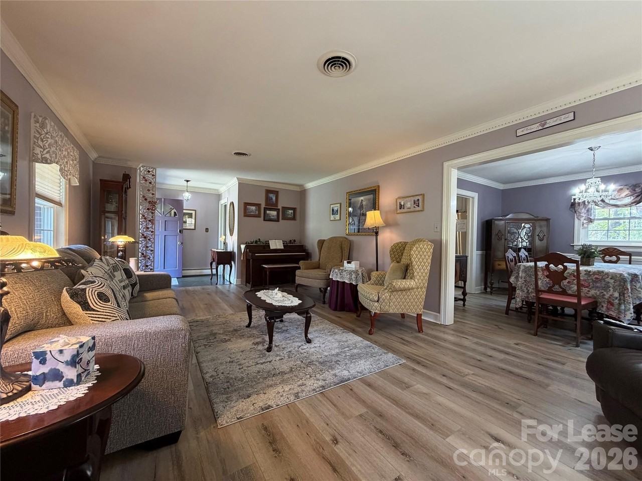 329 Malcolm Rd - Photo 2 of 12
