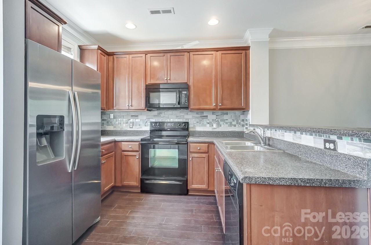 9519 Longstone Ln - Photo 5 of 26