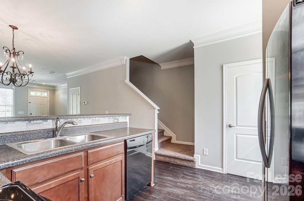 9519 Longstone Ln - Photo 6 of 26