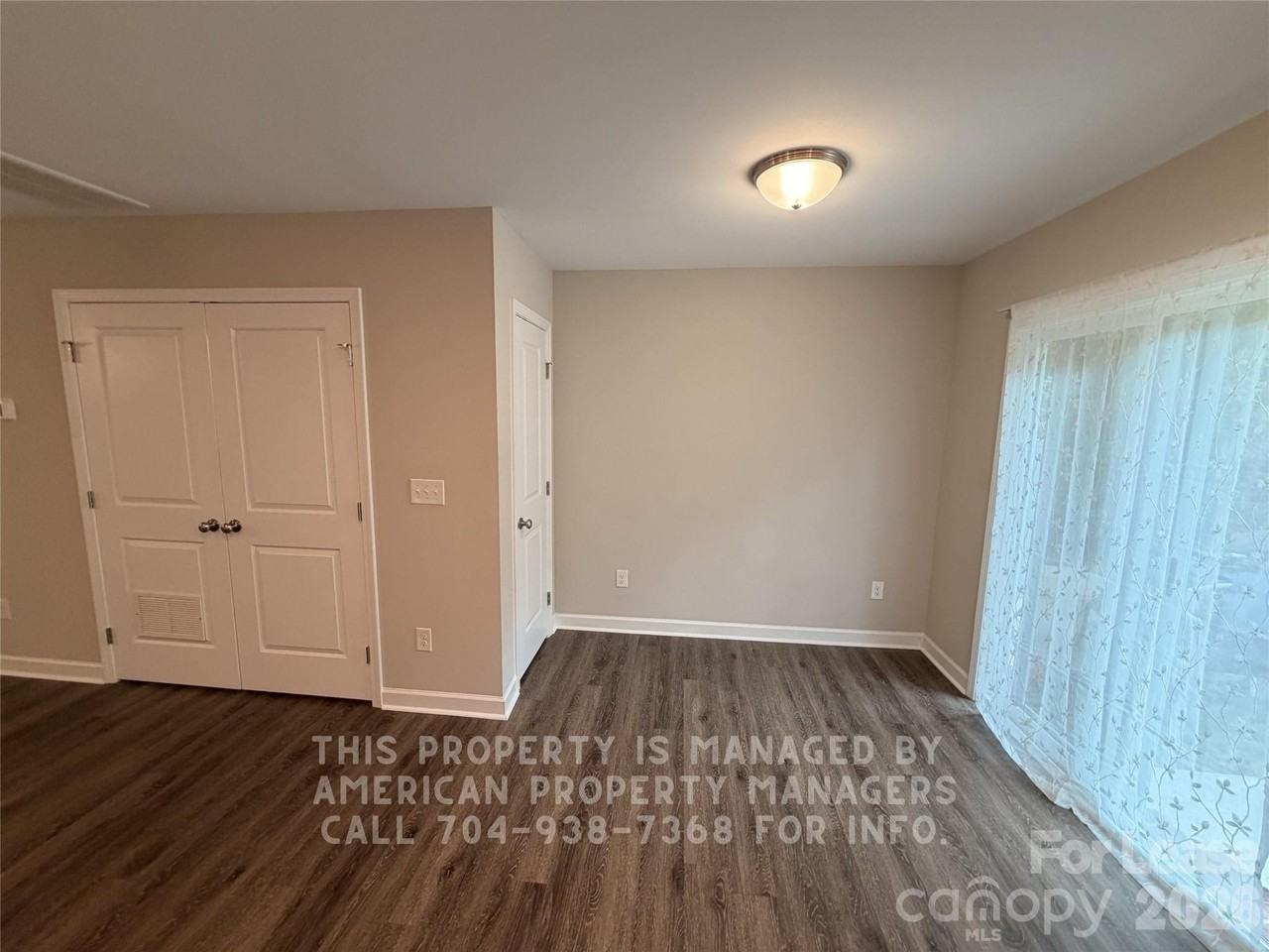568 Kirk St - Photo 4 of 12