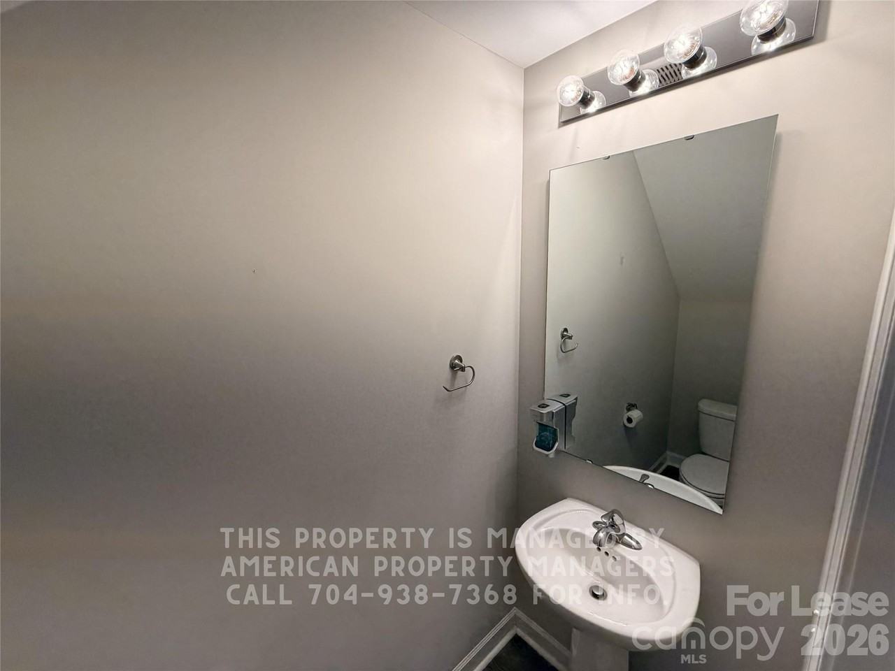 568 Kirk St - Photo 6 of 12