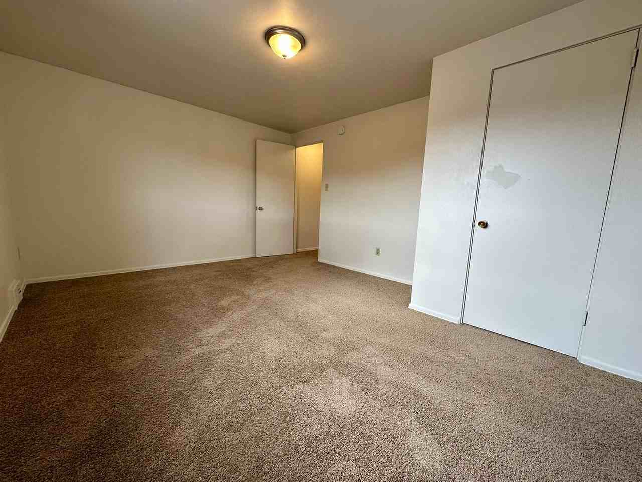 100 Savors Ct - Photo 6 of 11