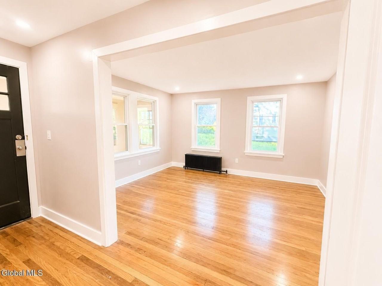 92 Bridge St #1 - Photo 5 of 13