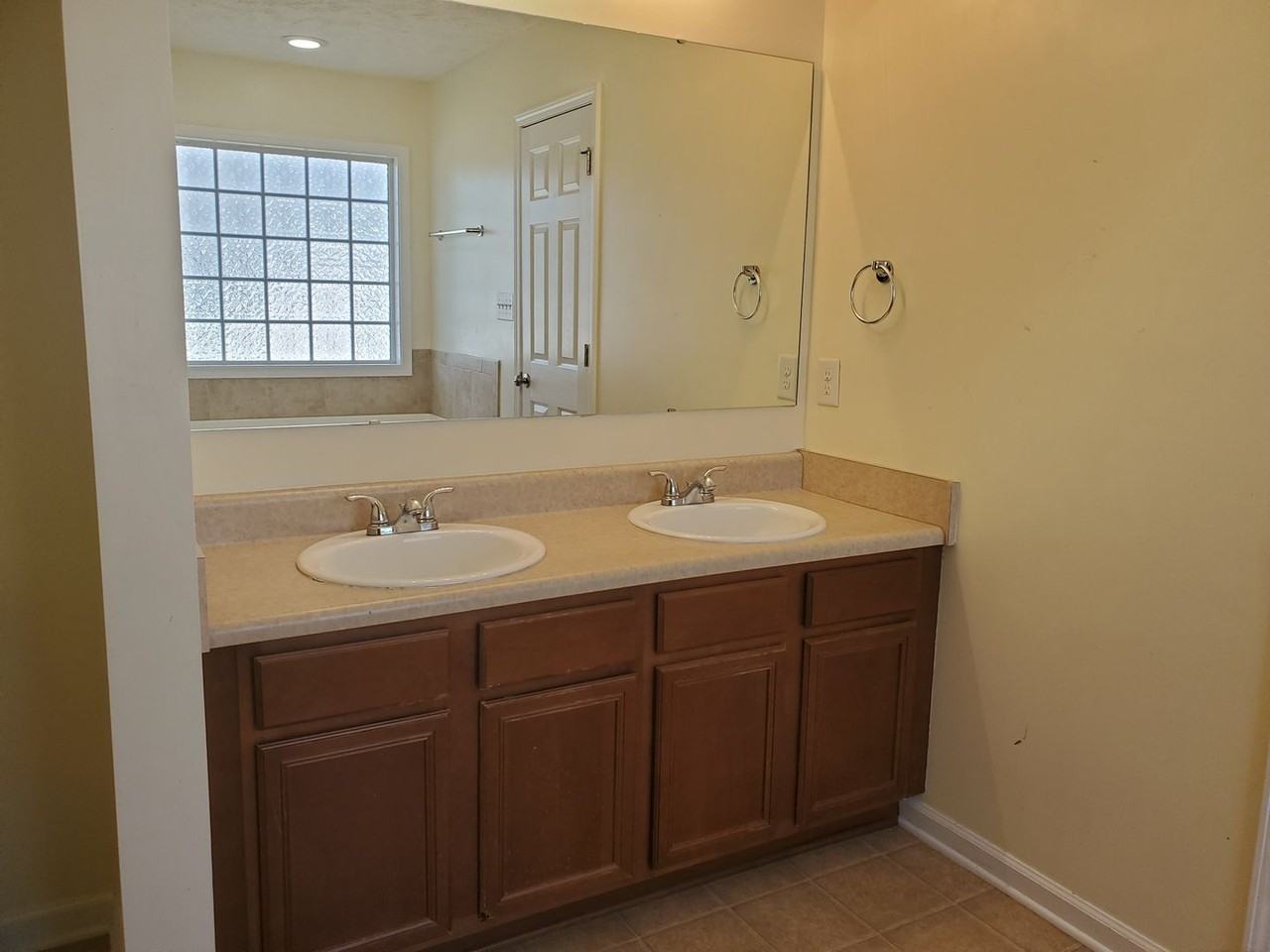 153 Scanner Ct - Photo 5 of 11