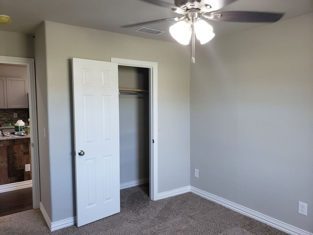 1711 Longview St - Photo 3 of 22