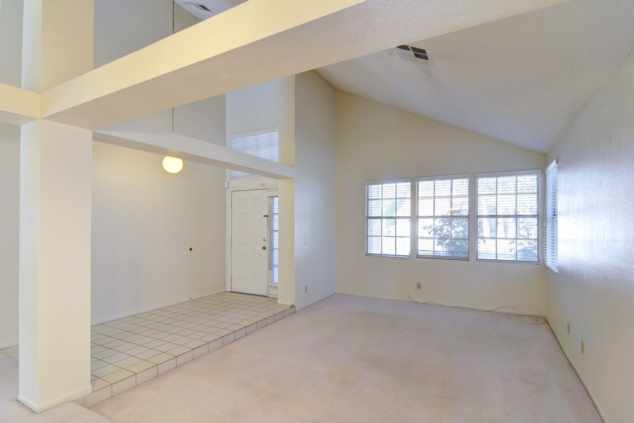 217 S White Cloud Cir - Photo 3 of 16
