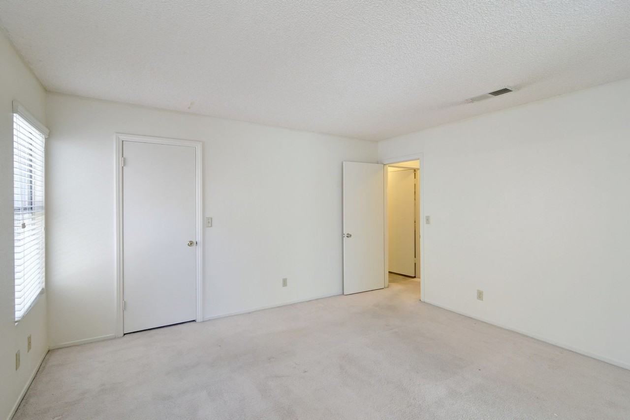 217 S White Cloud Cir - Photo 5 of 16
