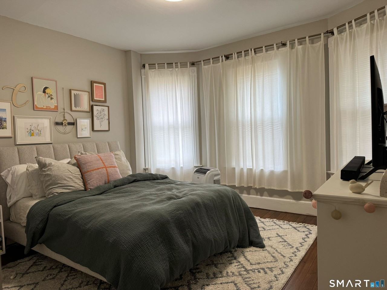 215 Willow St #1 - Photo 6 of 8