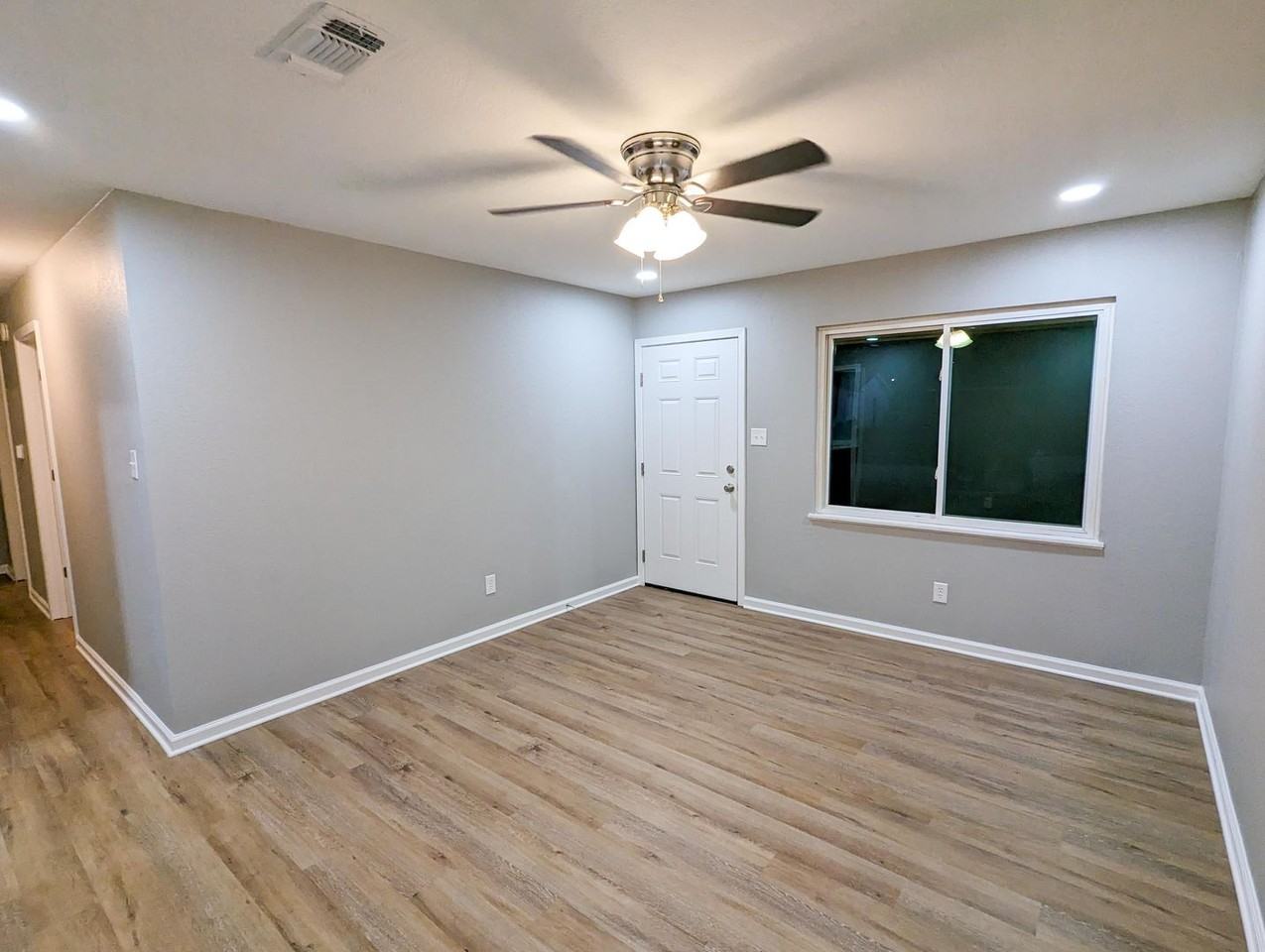 3115 Oliver St - Photo 2 of 8