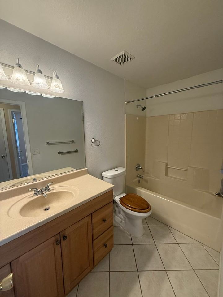 3468 Calumet Ave - Photo 7 of 11