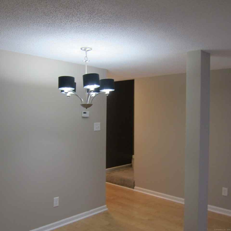 5 W Meadow Ln #4 - Photo 6 of 18
