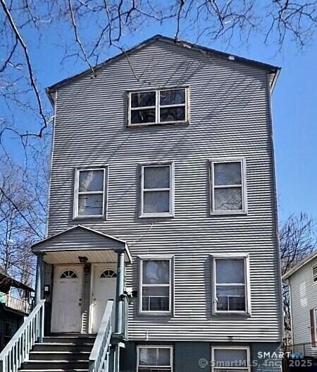 591 Orchard St #1 - Photo 3 of 8